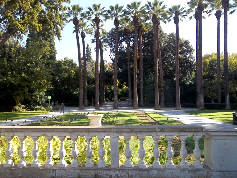 gardens athens11 balkon3