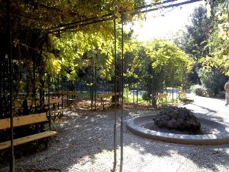 gardens athens2 balkon3