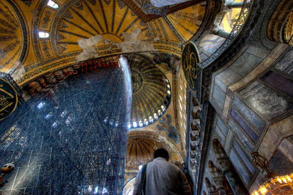 aya-sofia_Yunus_Emre_balkon3