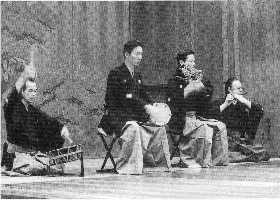 Noh_ theater_ Japan1_balkon3