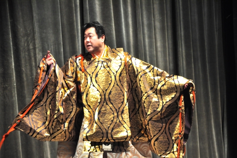 Noh_ theater_ Japan7_balkon3
